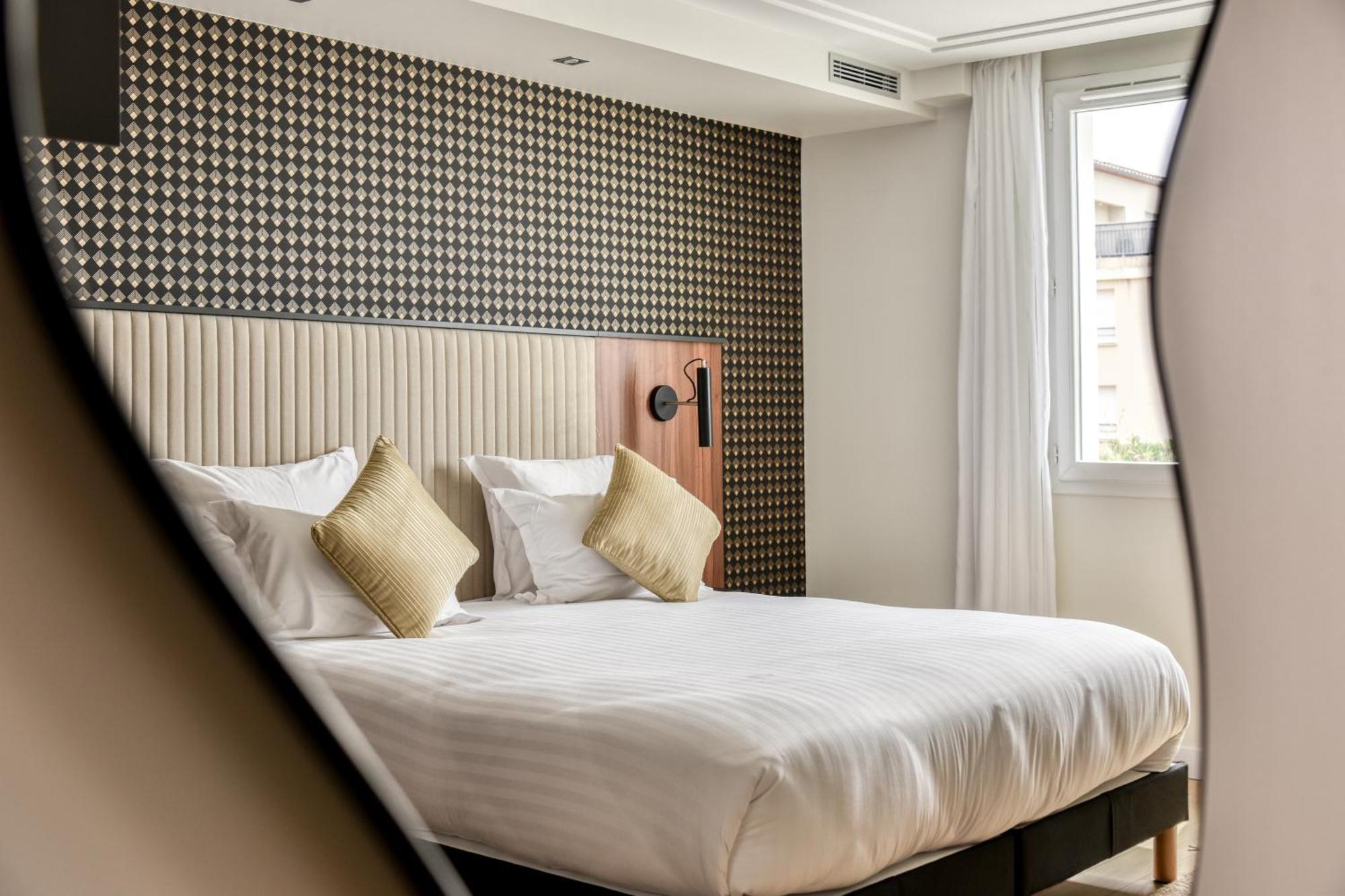 Zenitude Hotel La Valadiere, Ascend Hotel Collection Juvignac Exterior foto